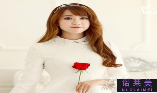 圆脸发型图片（展现迷人的圆脸造型）
