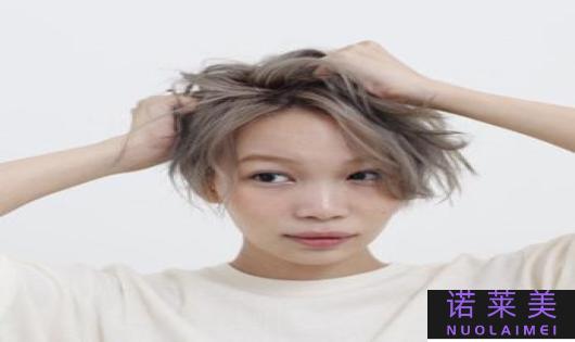 非主流发型扎法（打造个性时尚造型）