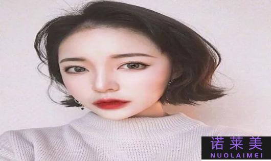 女人短发最新发型（时尚潮流与个性定制）