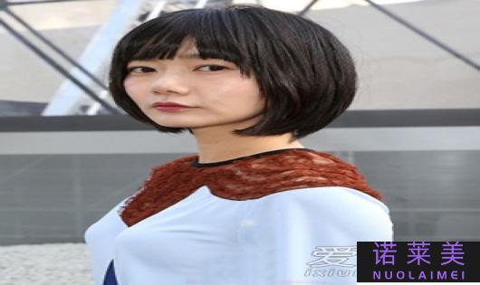 适合圆脸女生的短发（展现小脸魅力的最佳选择）