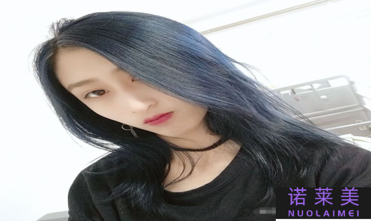 今年流行什么发型（时尚界的热门趋势）