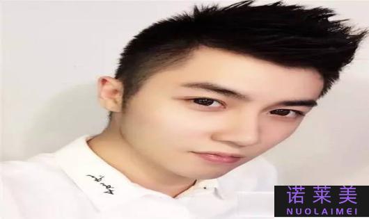 男生长脸短发发型（时尚潮流与个性并存）