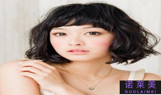 短发发型图片2013女（时尚潮流的选择）