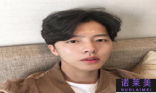 韩国男士发型图片（时尚潮流引领）
