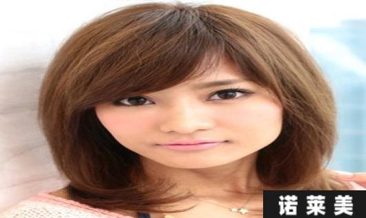 方脸女生适合的发型（突显柔美线条）