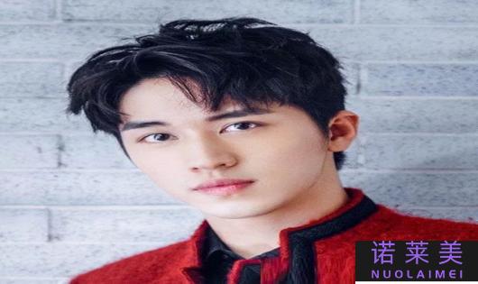 男士烫什么发型好看（时尚潮流指南）