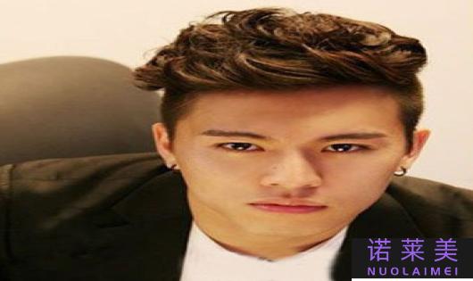 男士卷发发型（时尚潮流的选择）