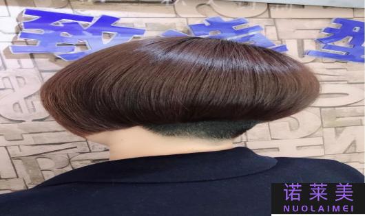 流行短发发型（时尚与个性并存）