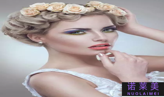 新娘发型网（打造完美婚礼造型的首选平台）