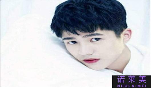 男生定位烫发型（时尚与个性并存）